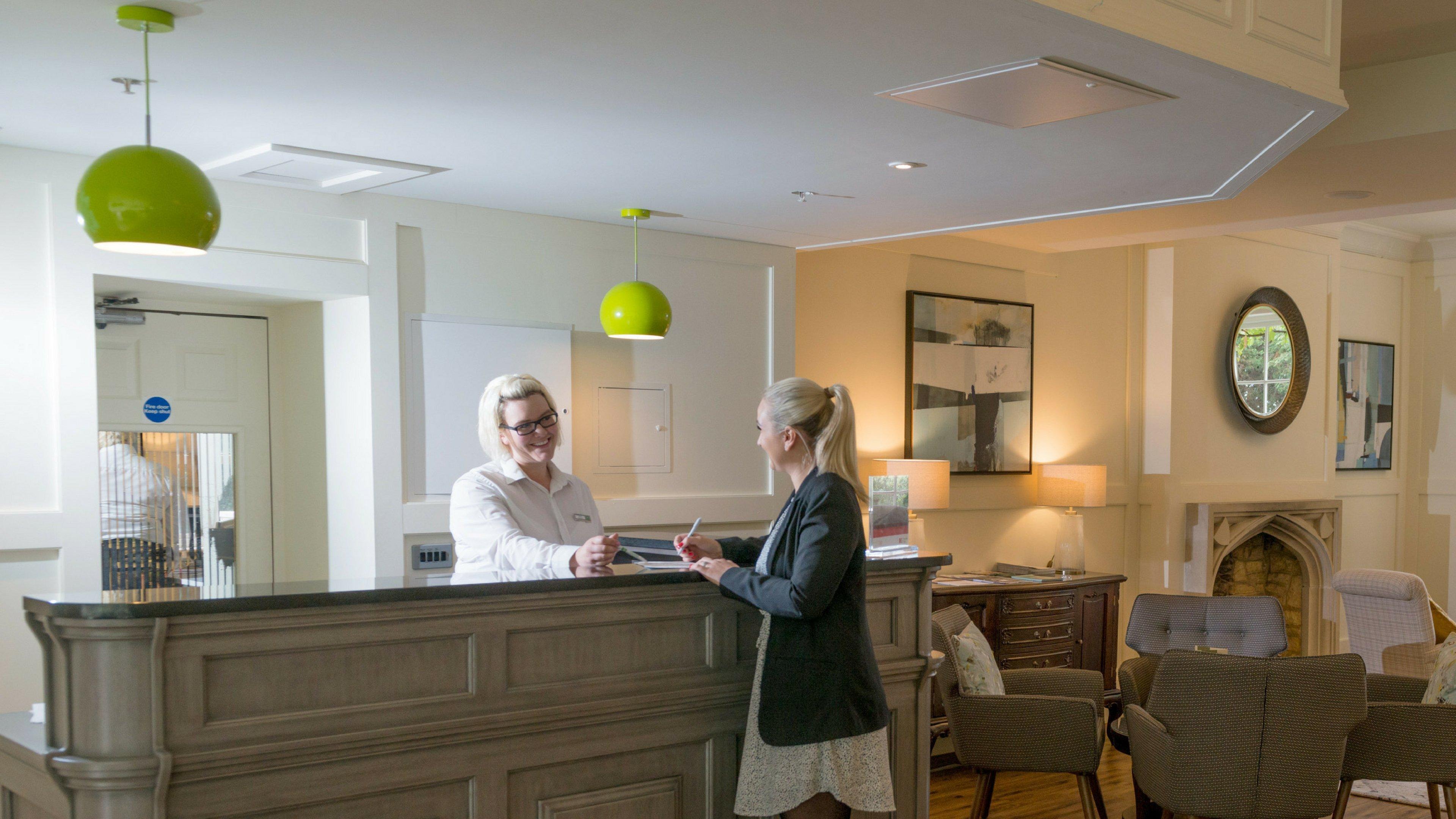 Holiday Inn Milton Keynes East M1 Junc 14 By Ihg Buitenkant foto