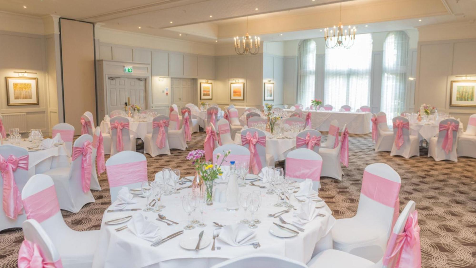Holiday Inn Milton Keynes East M1 Junc 14 By Ihg Buitenkant foto