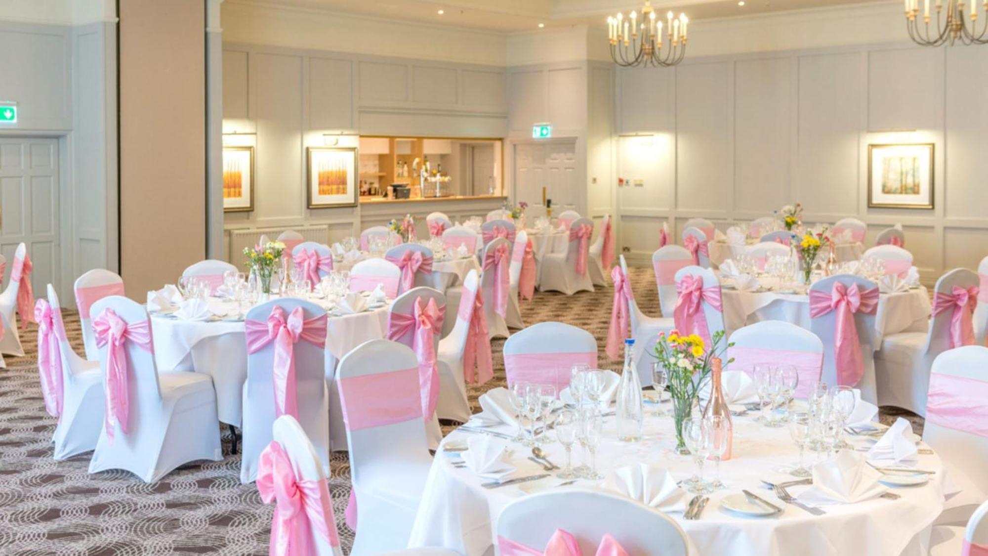 Holiday Inn Milton Keynes East M1 Junc 14 By Ihg Buitenkant foto